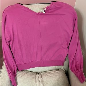 V-Neck sweatshirt